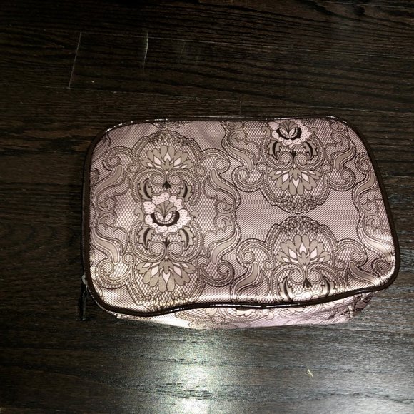NWT - Clear Bag With A Makeup Pouch - Picture 2 of 6